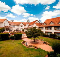 Courtyard Restaurant - Mercure Hotel Canberra - Hobart Tourism