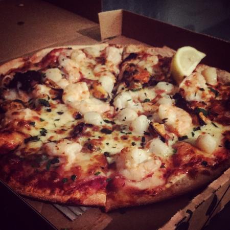 Crust Gourmet Pizza Bar - Hobart Tourism 0