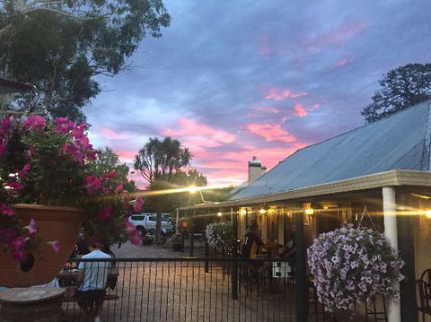 Old Canberra Inn - Hobart Tourism 0