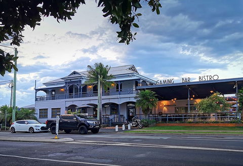 Commercial Hotel Redbank - Hobart Tourism 0