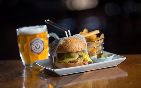 Alpine Hotel Bright - Tourism TAS 2