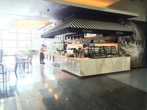 Le Cirque Fine Foods - Docklands - Hobart Tourism 0