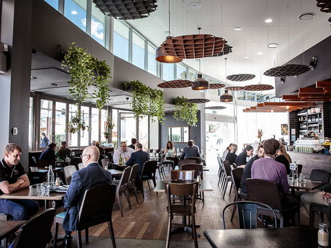 EQ Cafe And Lounge - Tourism TAS 0