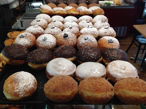 Savion Cakes & Bagels - Hobart Tourism 0