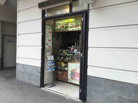 V8 Rolls - Hobart Tourism 0