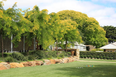 Howard Vineyard - Clover + Stone Resturant - Hobart Tourism 2