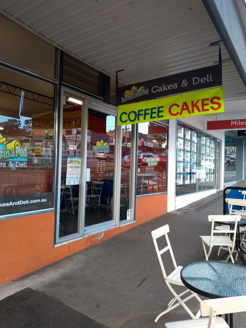 Two Peas In A Pod - Hobart Tourism 0