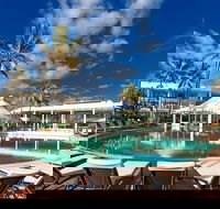 Oasis Pool Bar - Tourism TAS
