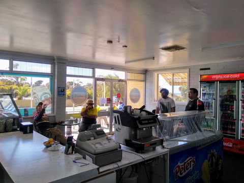 Ardrossan Seafood And Schnitzels - Tourism TAS 2