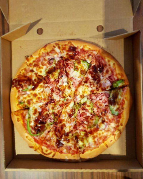 Fizza Hut - Hobart Tourism 0