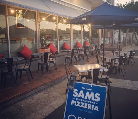 Sam's Pizzeria On The Waterfront - Tourism TAS 2