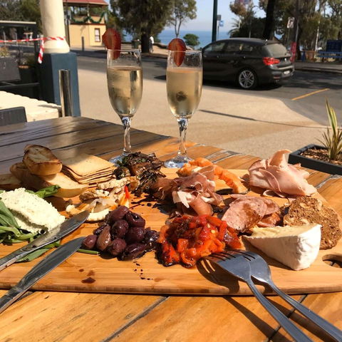 Grand Hotel Portarlington - Hobart Tourism 1