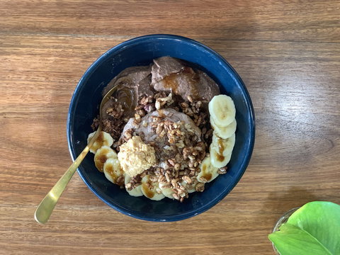 Kiss The Berry - Tourism TAS 0