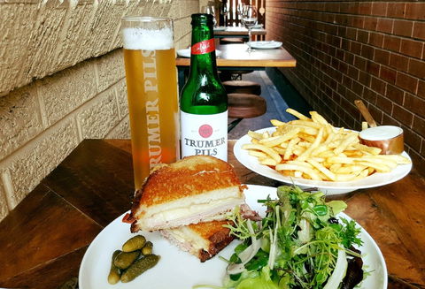 Republique Bistro And Bar - Tourism TAS 1