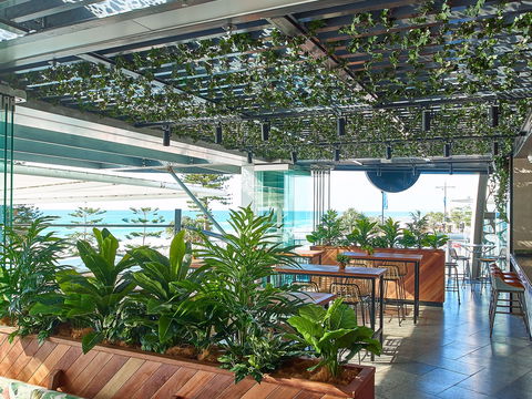 Hurricane's Grill & Bar Surfers Paradise - Hobart Tourism 0