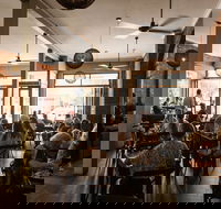 Uneke Lounge - Hobart Tourism
