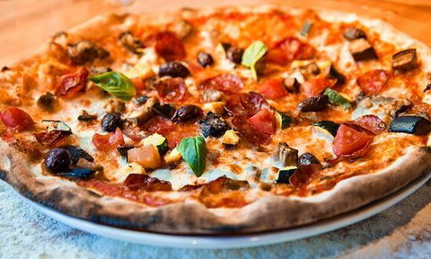 Bonnie And Clydes Pizzaria - Tourism TAS 10