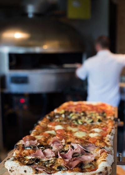 Bonnie And Clydes Pizzaria - Tourism TAS 3