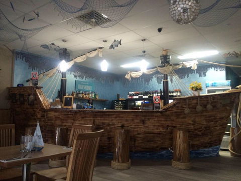 Stingrays Ocean And Grill - Tourism TAS 1