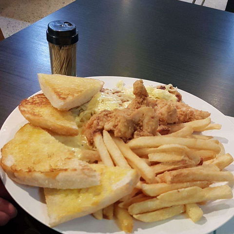 Cafe At Bayliss - Hobart Tourism 0