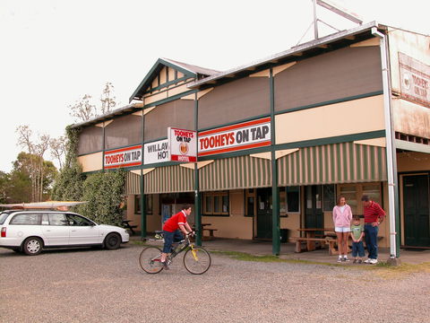 Willawarrin Hotel - Hobart Tourism 0