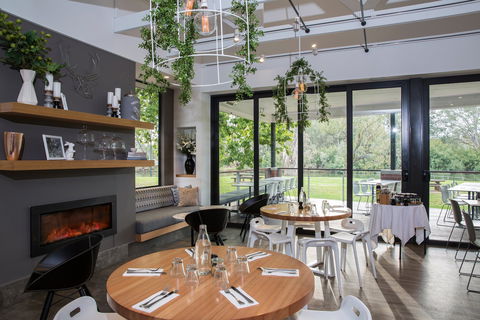 The River Deck - Hobart Tourism 2