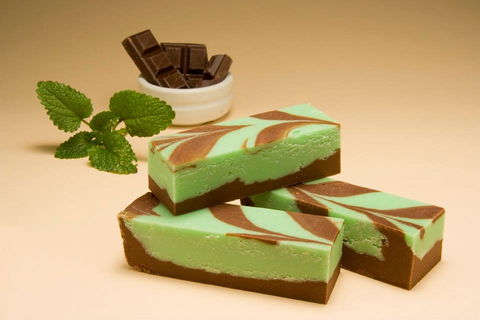 Mogo Fudge And Ice Cream /  Courtyard Cafe / Lots Of Lollies Mogo - Tourism TAS 1