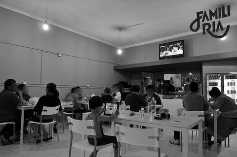 Famili Ria - Tourism TAS 0