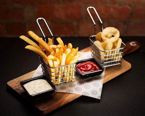 Meat In The Middle - Tourism TAS 5