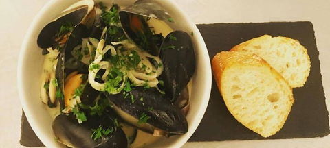 A Treat Of France - Tourism TAS 2