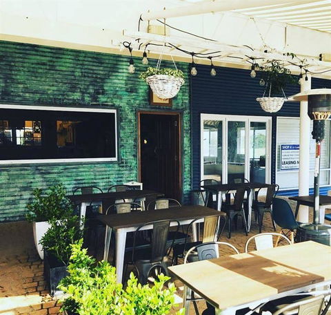 A Treat Of France - Tourism TAS 7