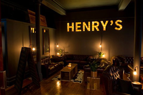 Henry's Bar & Restaurant - Tourism TAS 0