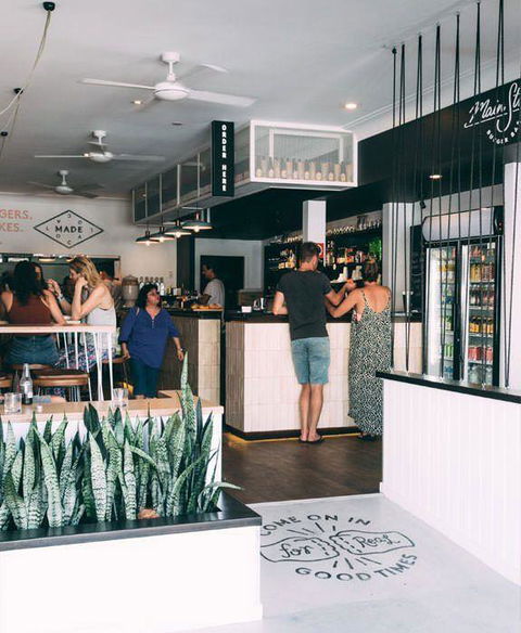 Main Street Burger Bar - Hobart Tourism 4
