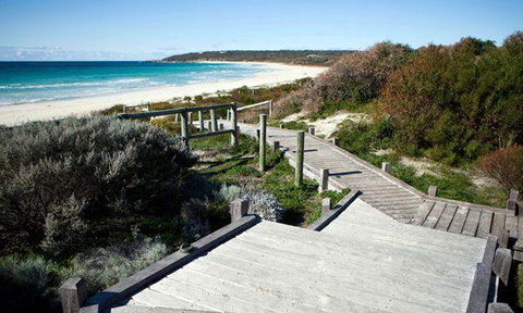Bunkers Beach House - Hobart Tourism 0