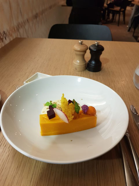 Lyrebird Restaurant - Hobart Tourism 6