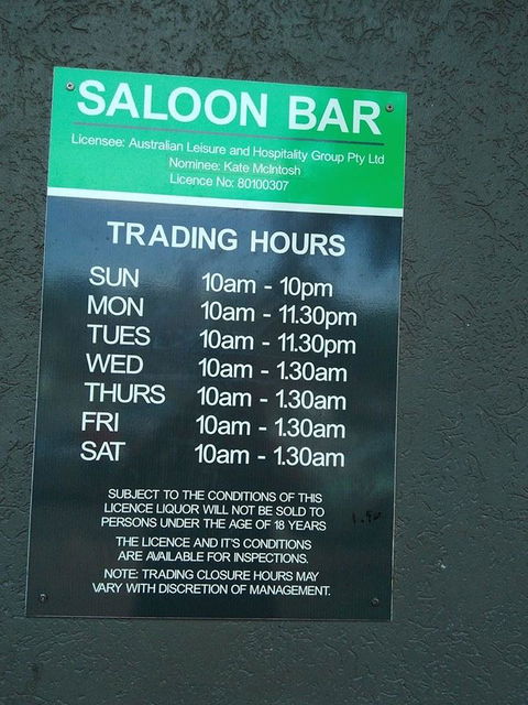 Airport Tavern - Hobart Tourism 9