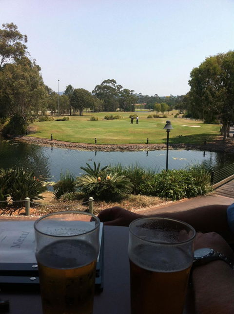 Emerald Lakes Golf Club - Hobart Tourism 4