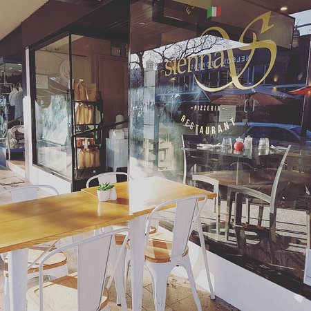 Sienna’s Pizzeria + Bar & Restaurant - Tourism TAS 0