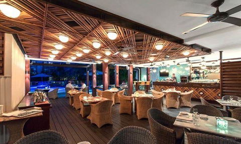 The Deck Poolside Bar & Restaurant - Hobart Tourism 3