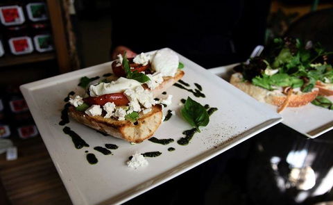 Worn-Out-Wares Cafe - Tourism TAS 11
