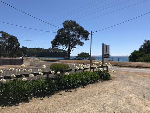 Penguin & Pardalote Coffee House - Tourism TAS 0
