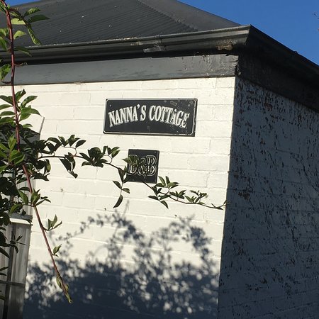 The Grove - Hobart Tourism 0