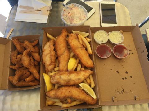Wynyard Seafoods On The Wharf - Hobart Tourism 0