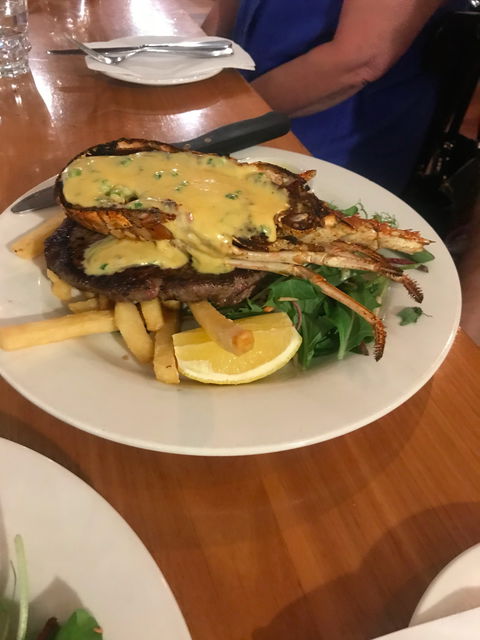 Lakers Tavern - Hobart Tourism 7