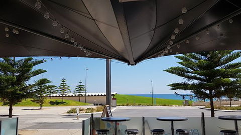 Plaka On The Beach - Hobart Tourism 0