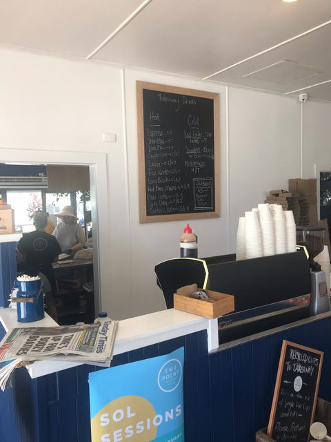 Emu Point Cafe - Hobart Tourism 7