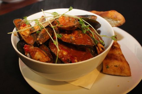 Paddyâ€™s Bush Bar & Grill - Hobart Tourism 0