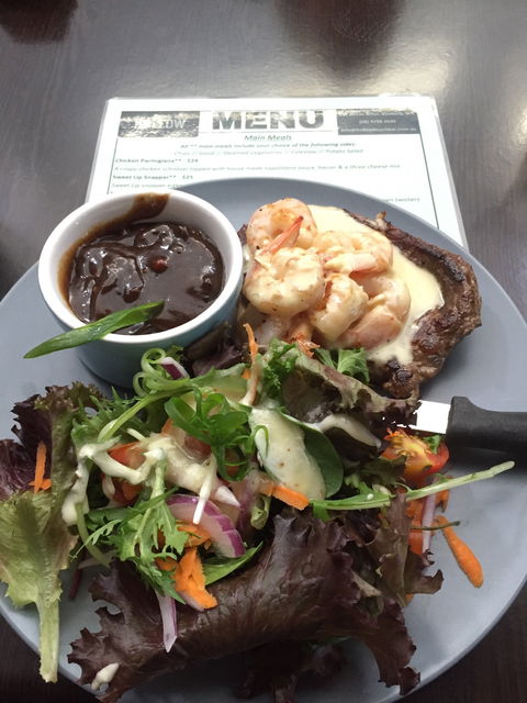 The Hollow Beach Bar And Grill - Hobart Tourism 6