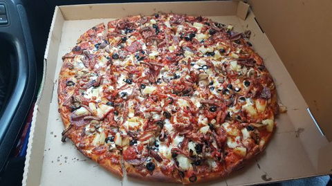 Cosmopolitan Pizza Bar - Hobart Tourism 0