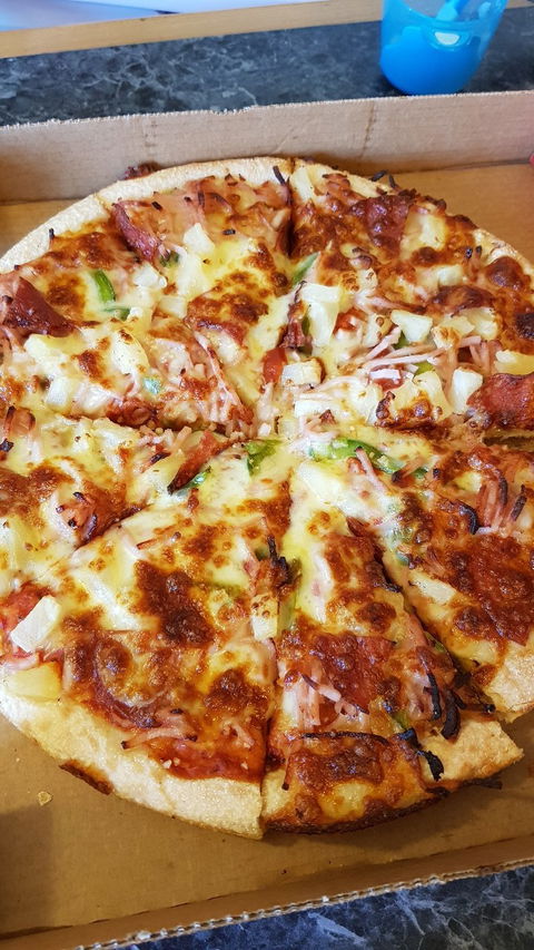 Paradise Pizzas - Hobart Tourism 4